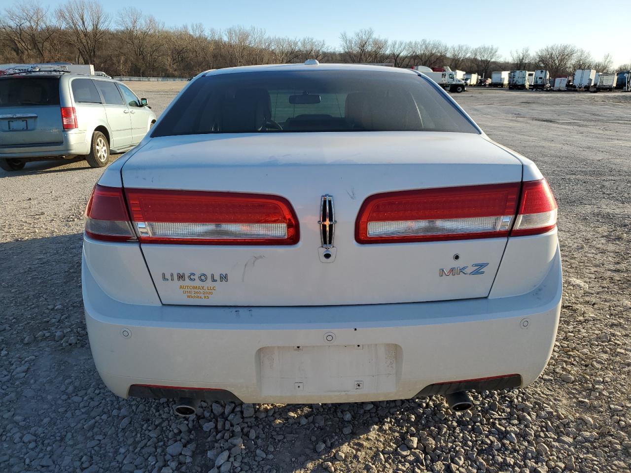 Photo 5 VIN: 3LNHL2GC1CR819251 - LINCOLN MKZ 