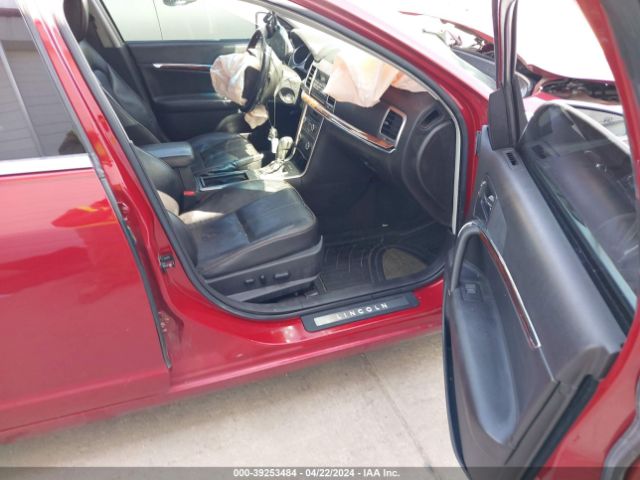 Photo 4 VIN: 3LNHL2GC2AR606788 - LINCOLN MKZ 