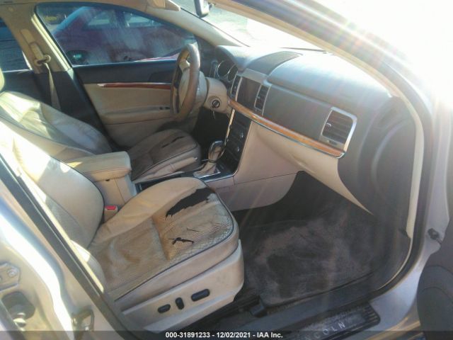 Photo 4 VIN: 3LNHL2GC2AR609285 - LINCOLN MKZ 