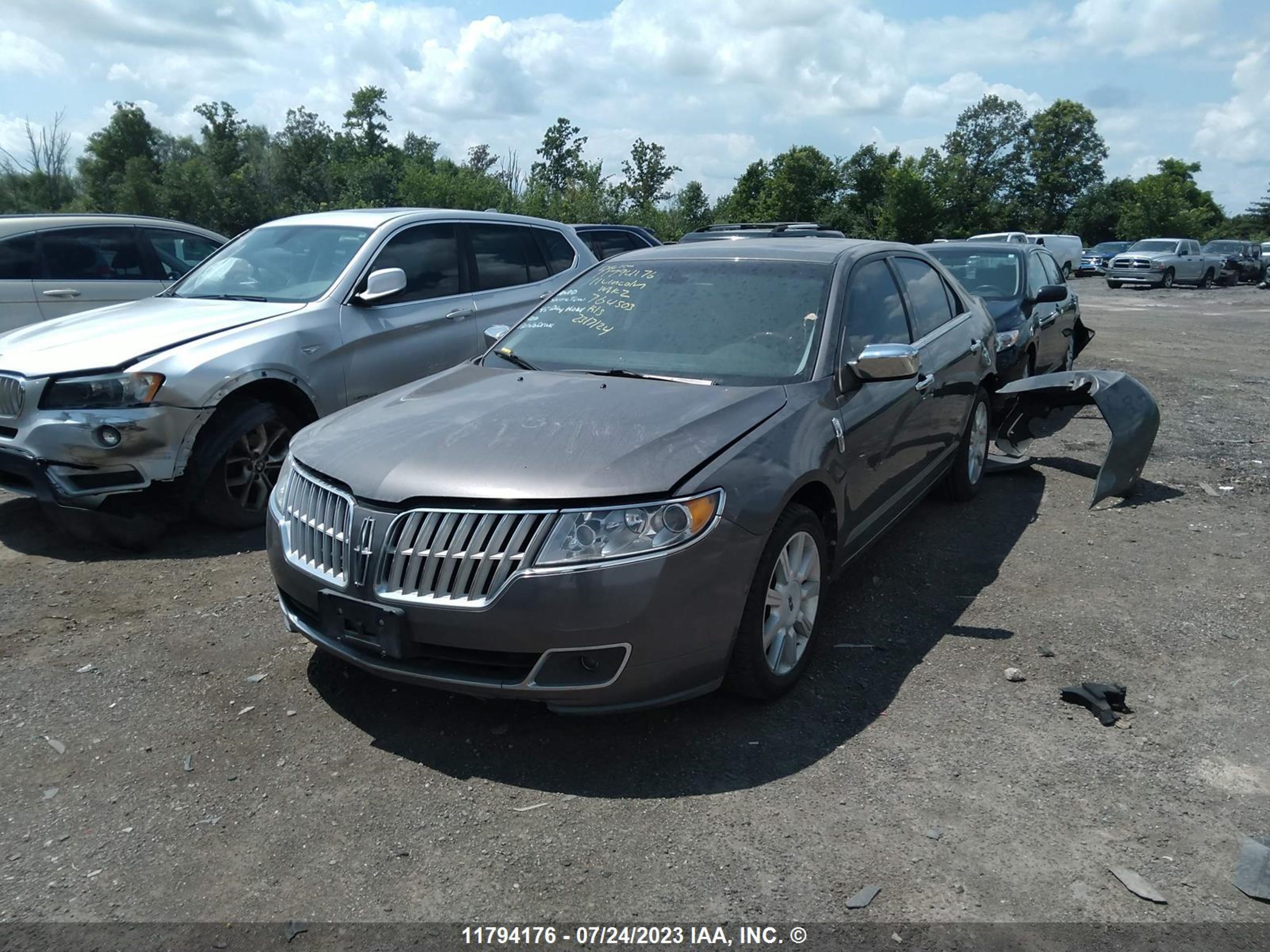 Photo 1 VIN: 3LNHL2GC2BR764503 - LINCOLN MKZ 