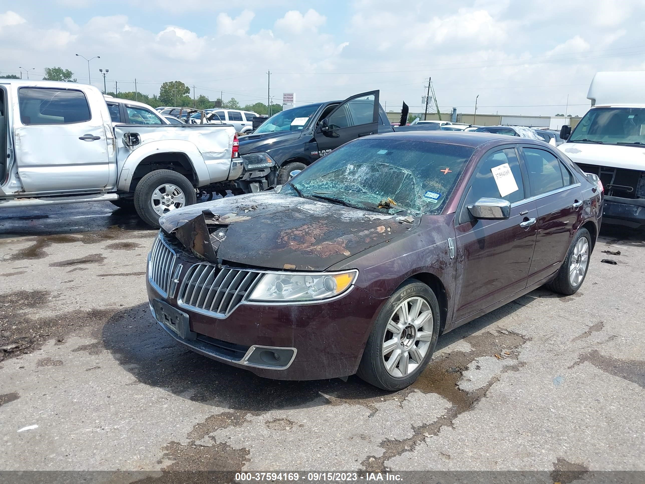 Photo 1 VIN: 3LNHL2GC2BR767742 - LINCOLN MKZ 