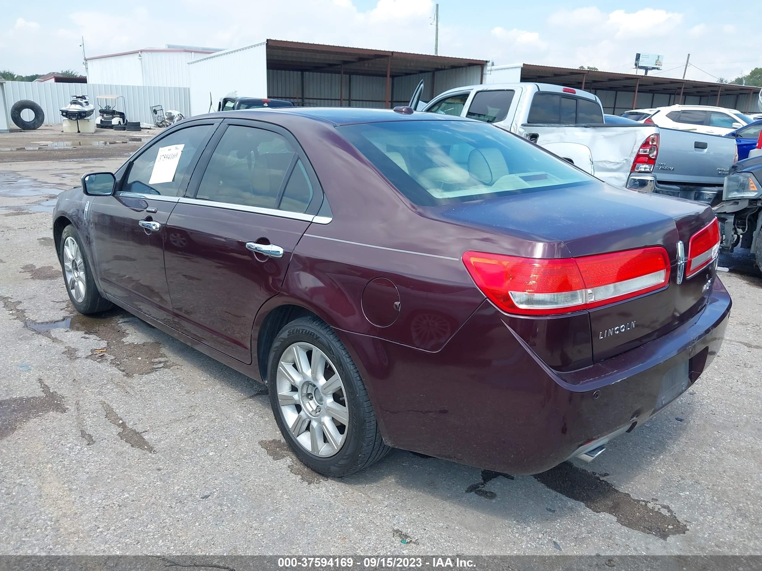 Photo 2 VIN: 3LNHL2GC2BR767742 - LINCOLN MKZ 