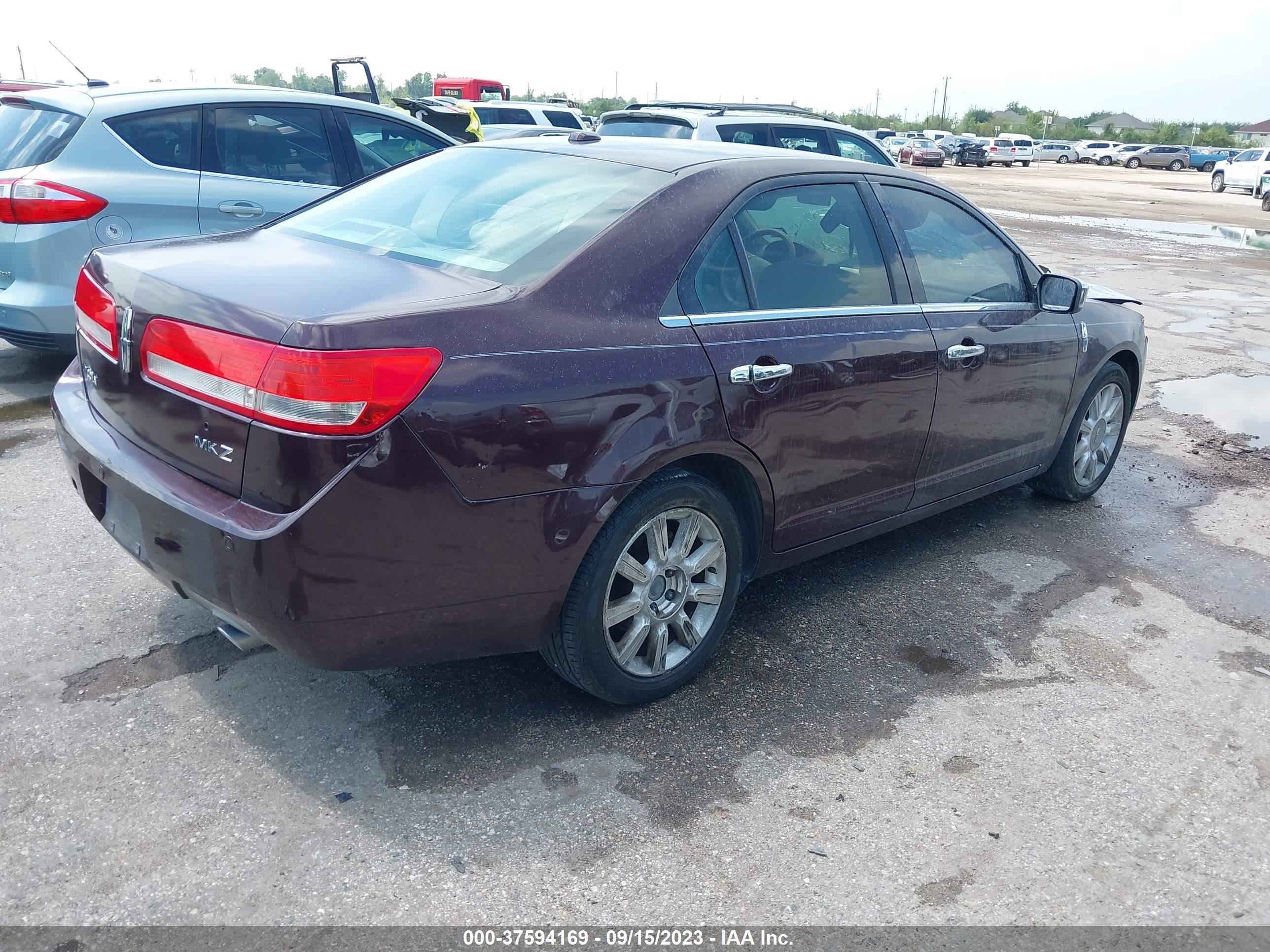 Photo 3 VIN: 3LNHL2GC2BR767742 - LINCOLN MKZ 