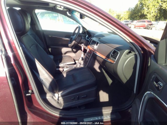 Photo 4 VIN: 3LNHL2GC2CR820103 - LINCOLN MKZ 