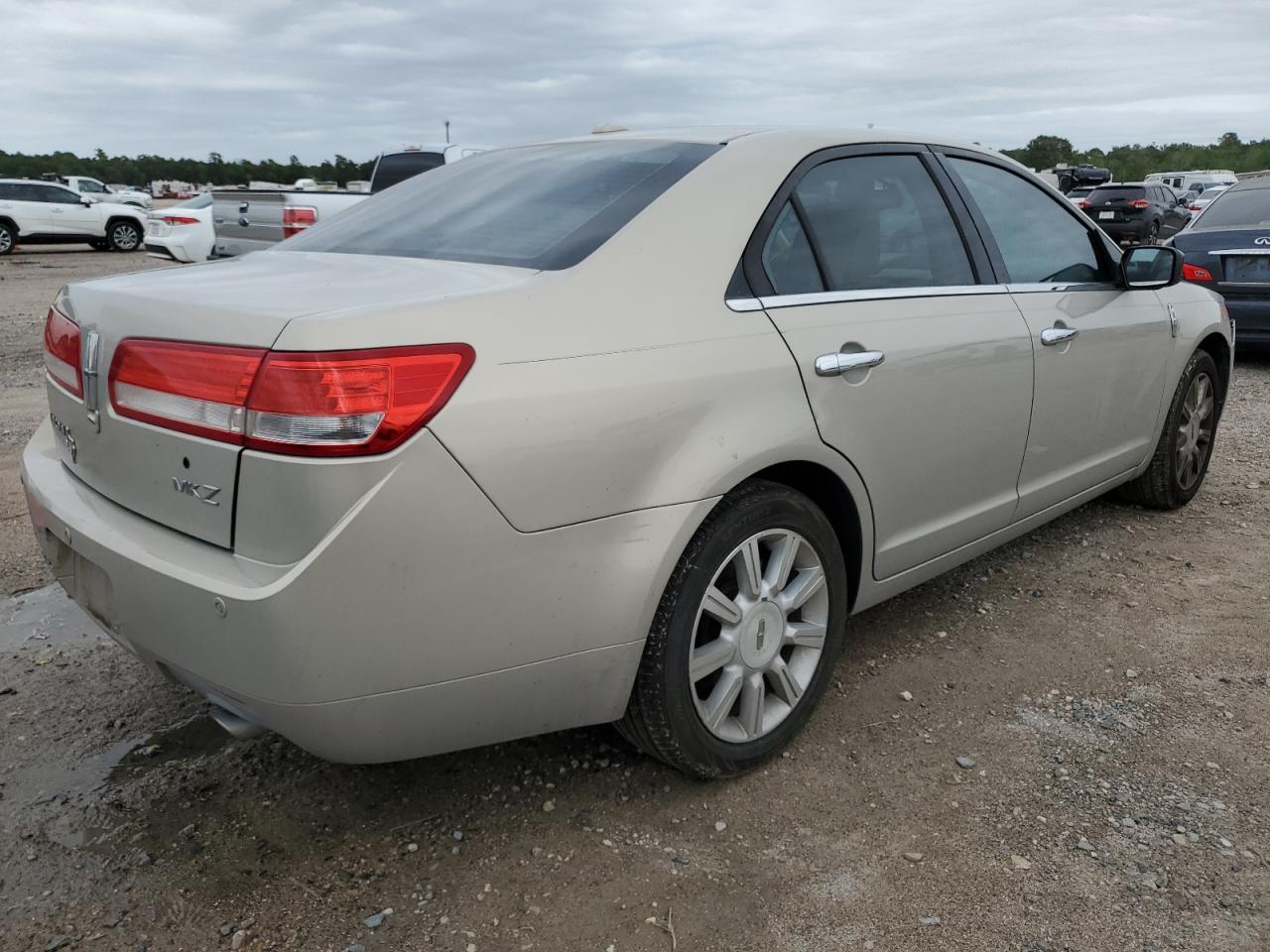 Photo 2 VIN: 3LNHL2GC3AR650508 - LINCOLN MKZ 