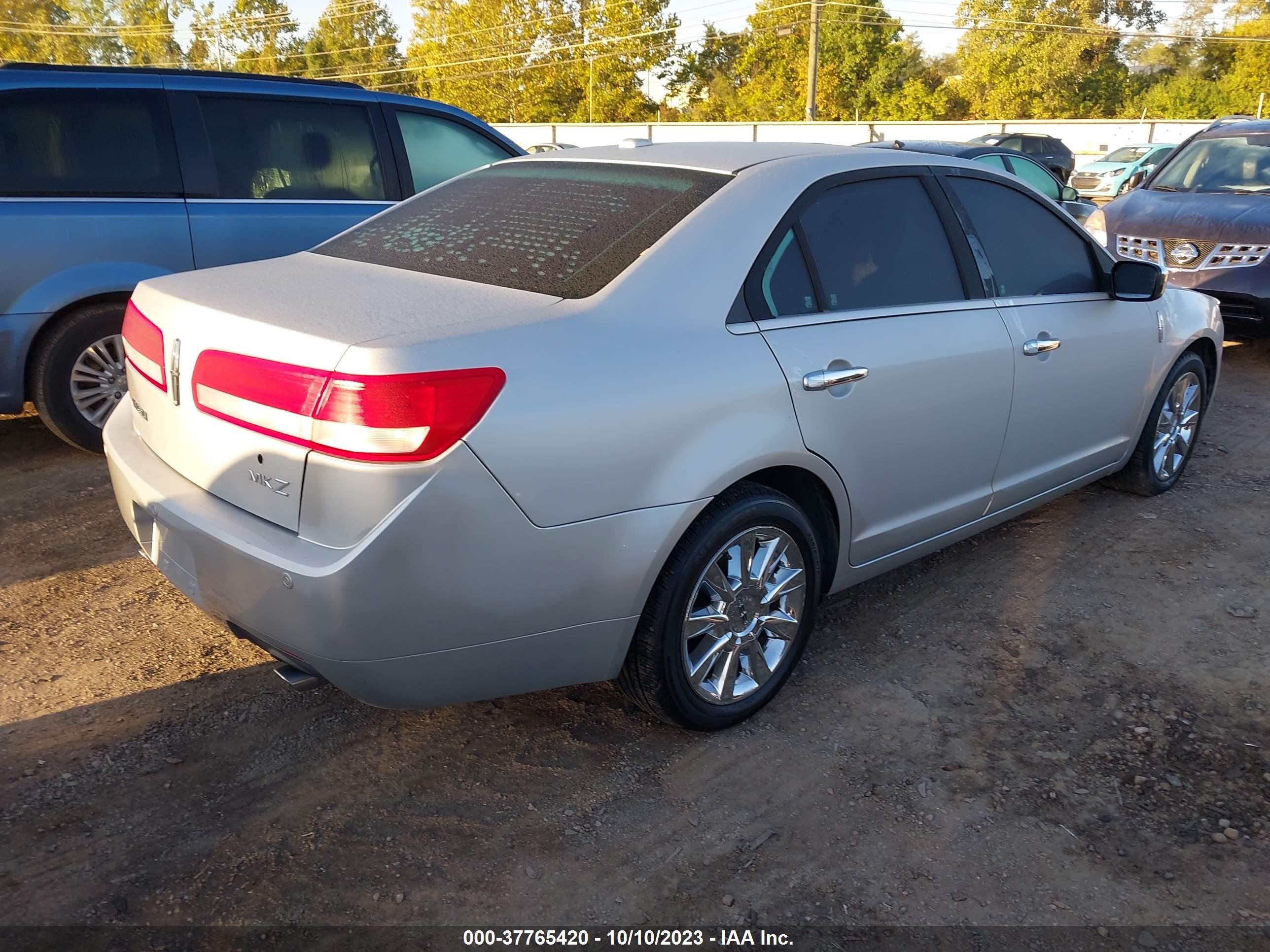 Photo 3 VIN: 3LNHL2GC3BR761223 - LINCOLN MKZ 