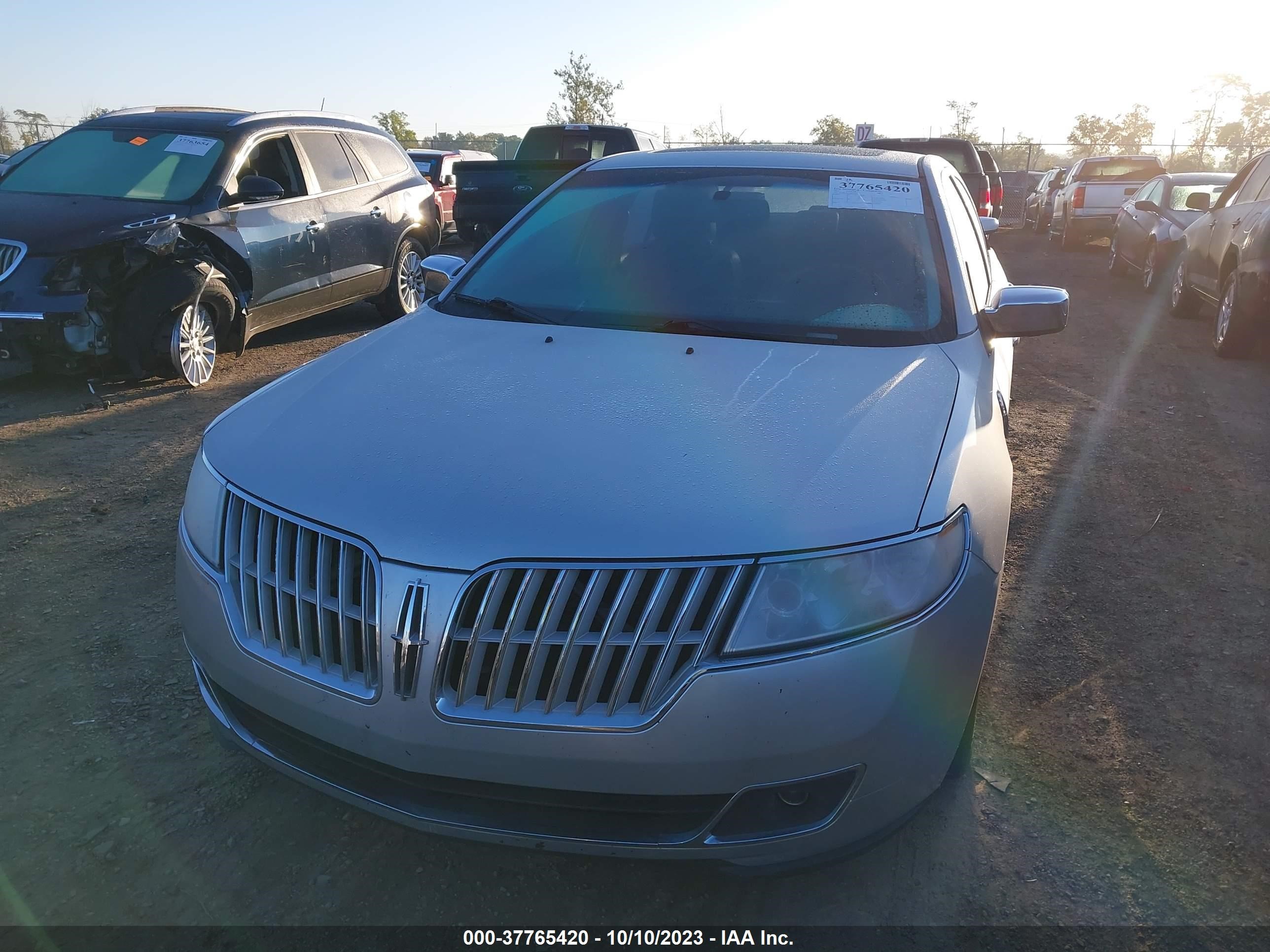 Photo 5 VIN: 3LNHL2GC3BR761223 - LINCOLN MKZ 