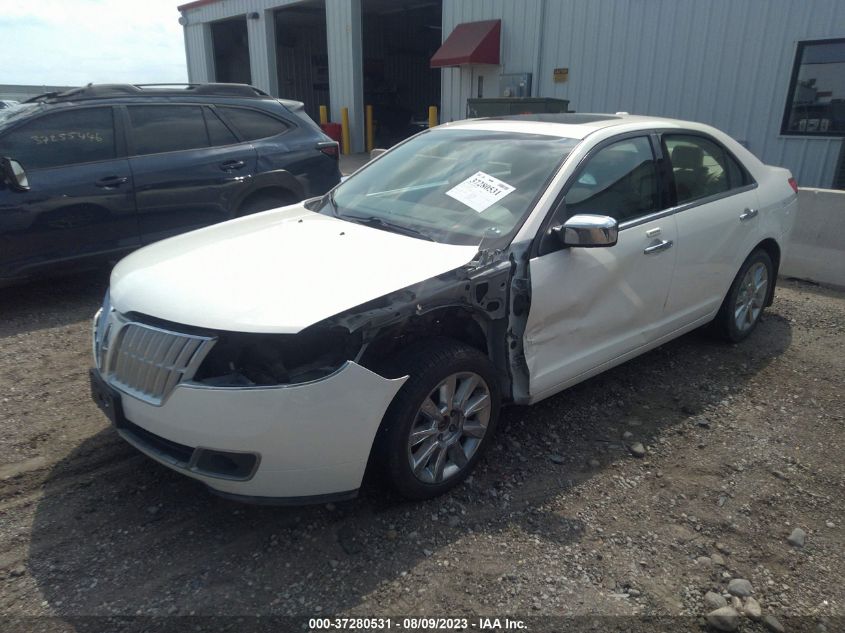 Photo 1 VIN: 3LNHL2GC3CR827562 - LINCOLN MKZ 