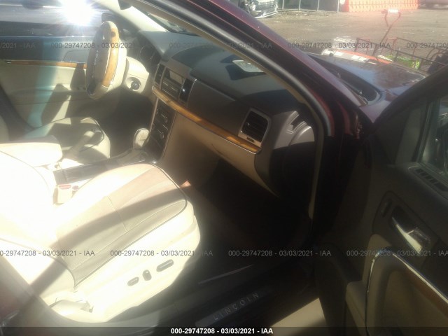 Photo 4 VIN: 3LNHL2GC3CR834303 - LINCOLN MKZ 