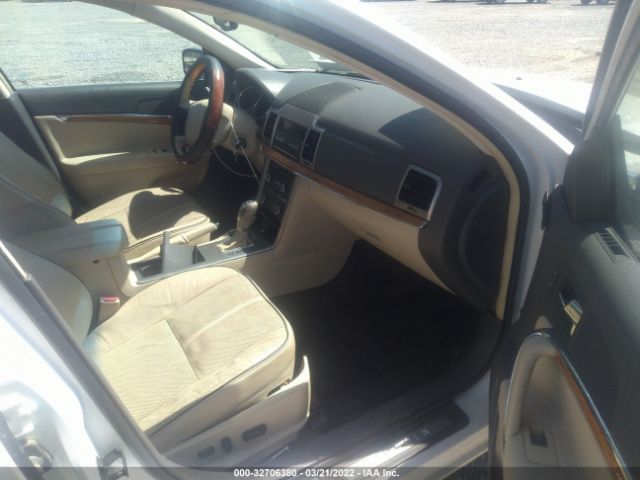 Photo 4 VIN: 3LNHL2GC4AR620675 - LINCOLN MKZ 