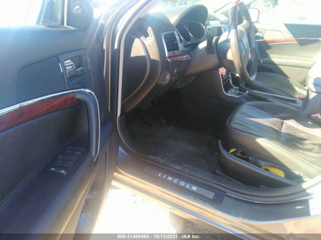 Photo 4 VIN: 3LNHL2GC4AR650923 - LINCOLN MKZ 