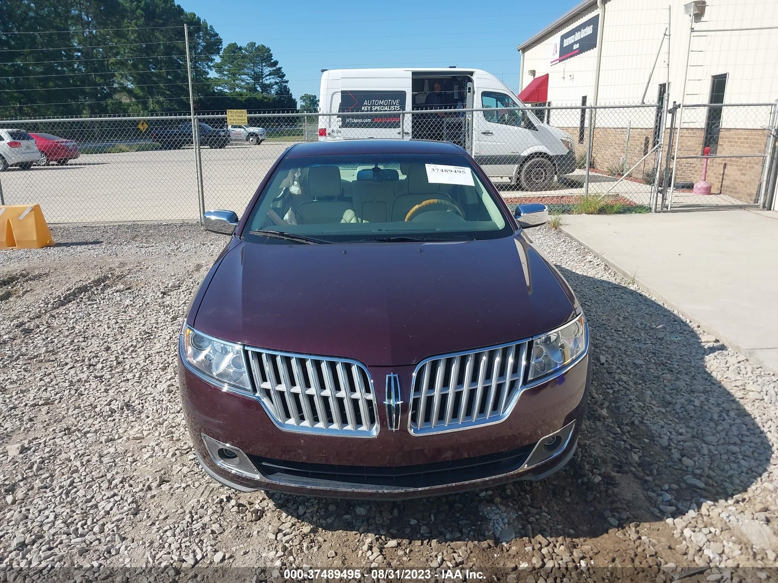 Photo 11 VIN: 3LNHL2GC4BR768293 - LINCOLN MKZ 