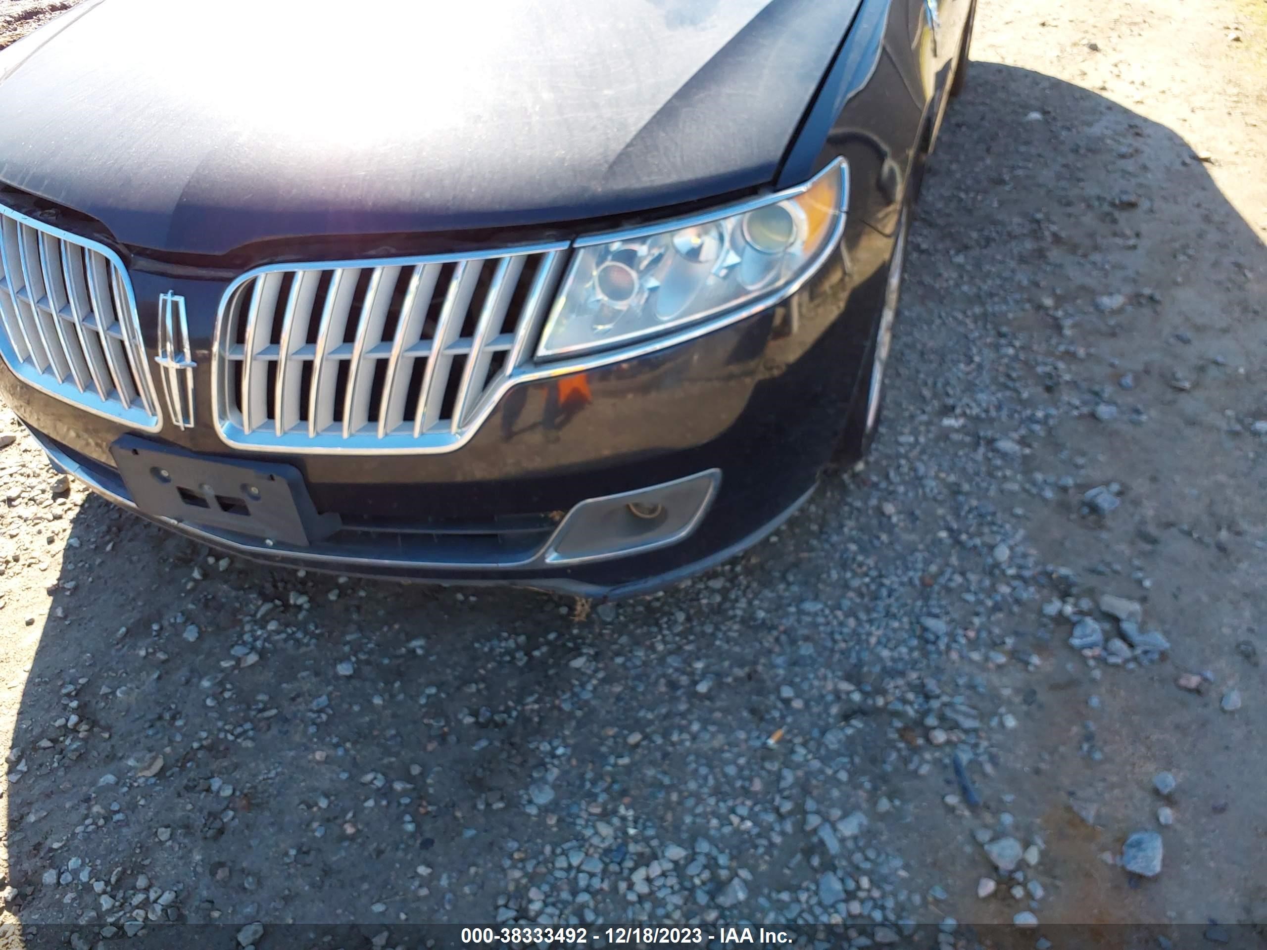 Photo 5 VIN: 3LNHL2GC4CR827196 - LINCOLN MKZ 