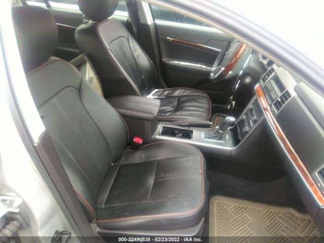 Photo 4 VIN: 3LNHL2GC4CR838571 - LINCOLN MKZ 