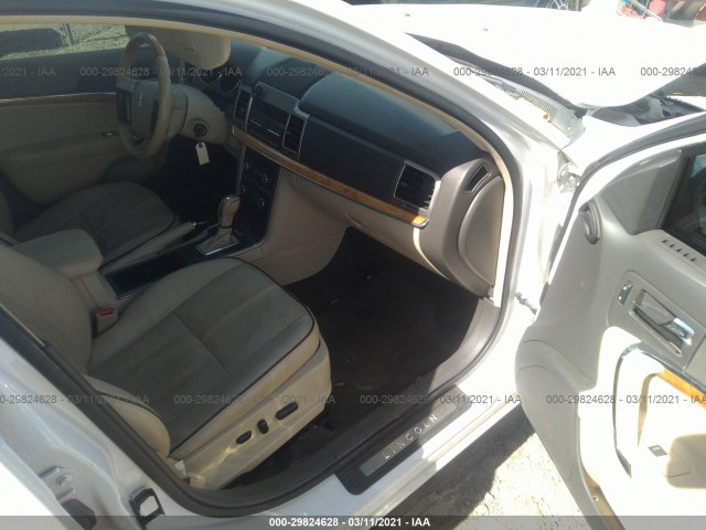 Photo 4 VIN: 3LNHL2GC6BR760325 - LINCOLN MKZ 