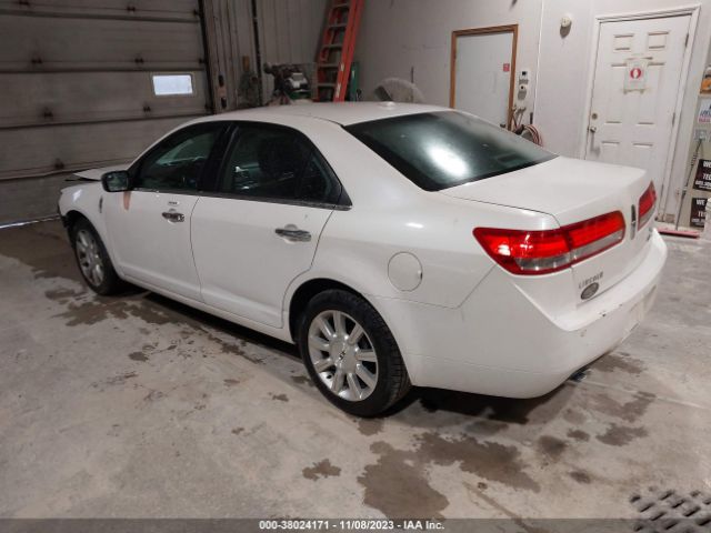 Photo 2 VIN: 3LNHL2GC7CR808206 - LINCOLN MKZ 