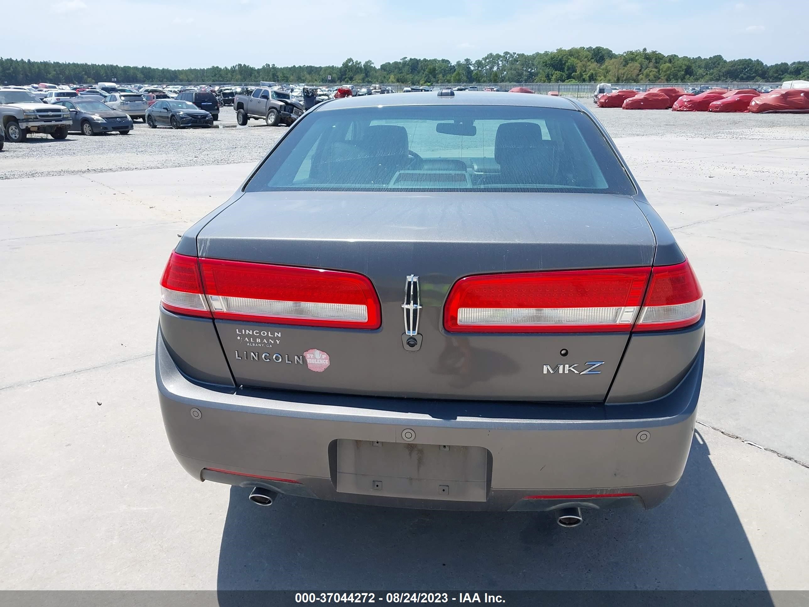 Photo 14 VIN: 3LNHL2GC7CR821196 - LINCOLN MKZ 