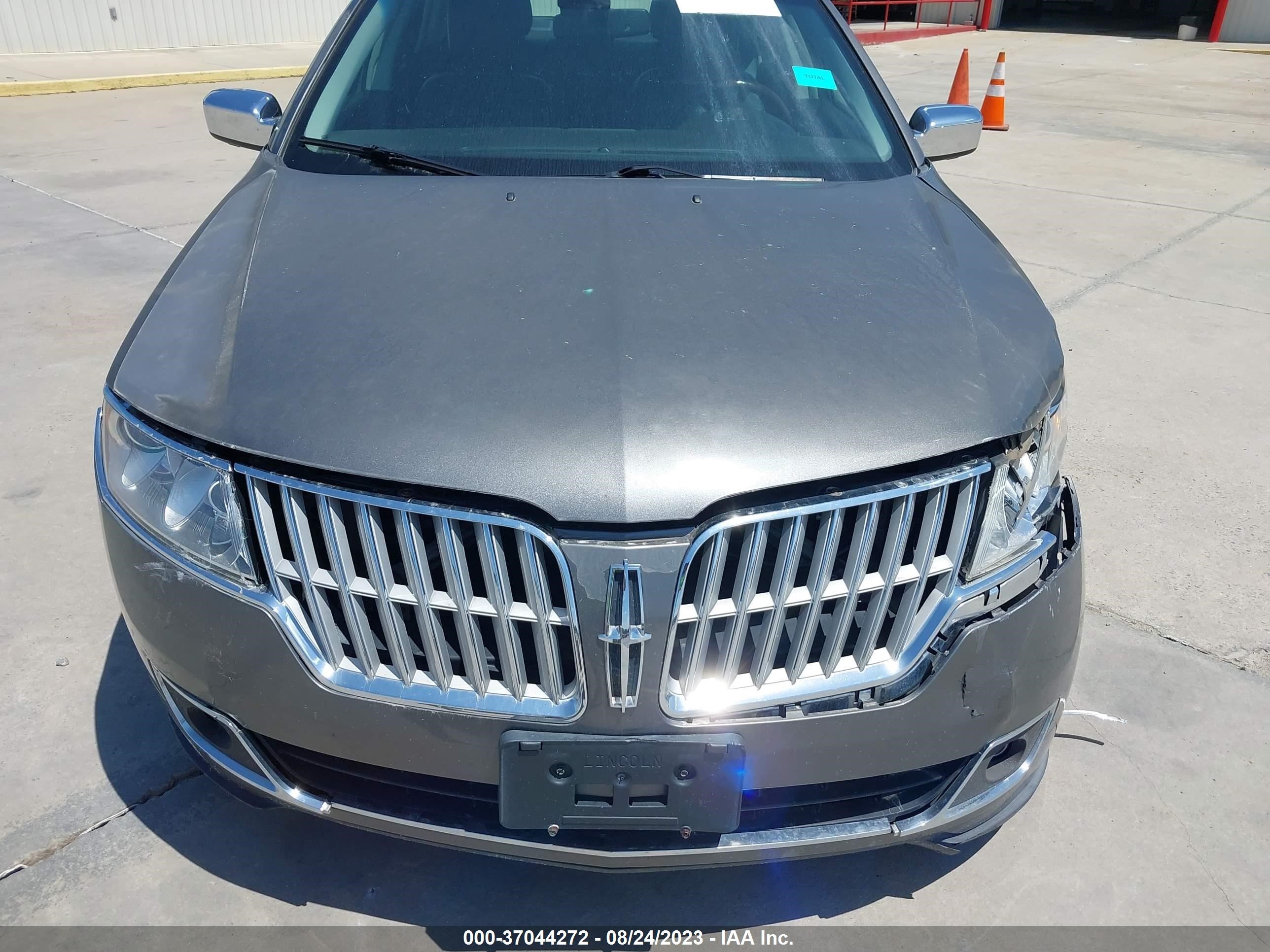 Photo 5 VIN: 3LNHL2GC7CR821196 - LINCOLN MKZ 