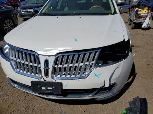 Photo 8 VIN: 3LNHL2GC7CR827032 - LINCOLN MKZ 