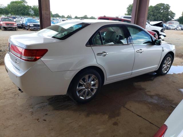 Photo 2 VIN: 3LNHL2GC8CR811227 - LINCOLN MKZ 