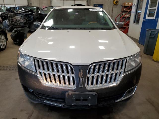 Photo 4 VIN: 3LNHL2GC8CR832045 - LINCOLN MKZ 