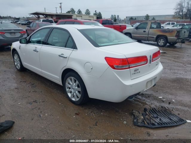 Photo 2 VIN: 3LNHL2GC8CR832353 - LINCOLN MKZ 