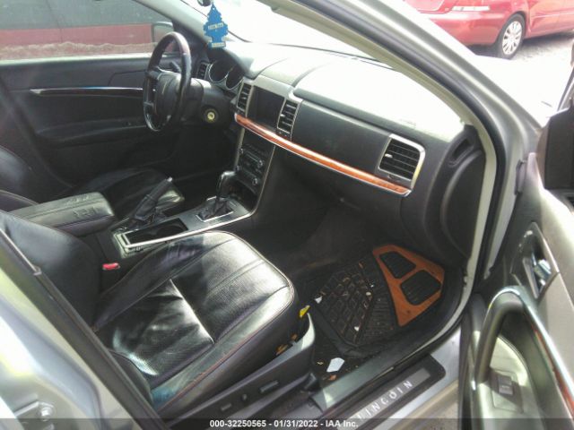 Photo 4 VIN: 3LNHL2GC9AR618212 - LINCOLN MKZ 