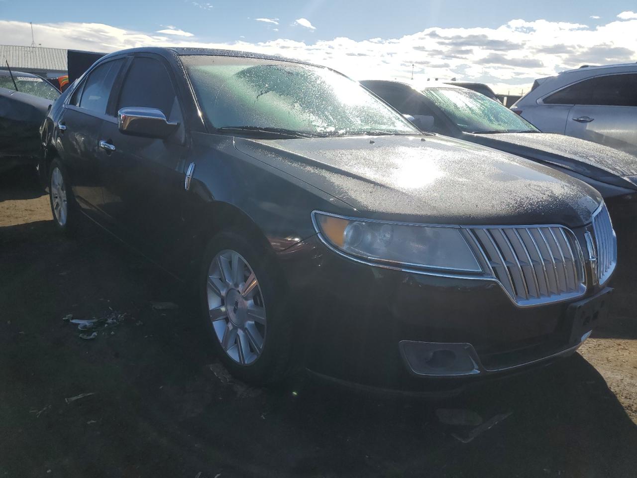 Photo 3 VIN: 3LNHL2GC9CR829901 - LINCOLN MKZ 