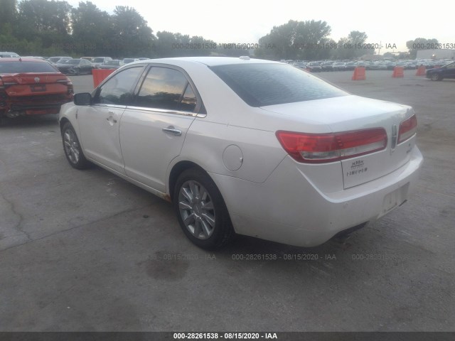 Photo 2 VIN: 3LNHL2GCXAR608658 - LINCOLN MKZ 