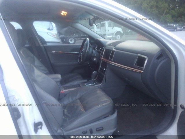 Photo 4 VIN: 3LNHL2GCXAR608658 - LINCOLN MKZ 