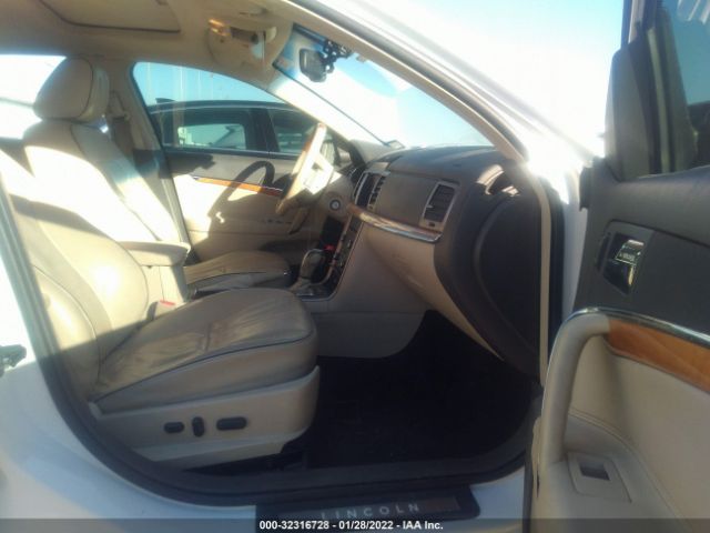 Photo 4 VIN: 3LNHL2GCXAR636766 - LINCOLN MKZ 