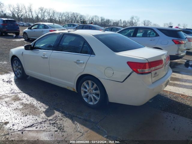 Photo 2 VIN: 3LNHL2JC1CR824006 - LINCOLN MKZ 