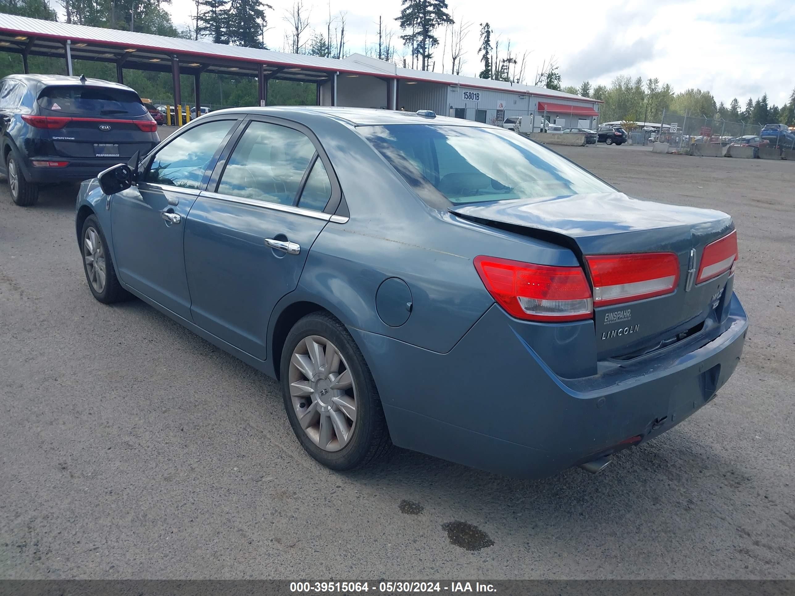 Photo 2 VIN: 3LNHL2JC1CR837743 - LINCOLN MKZ 