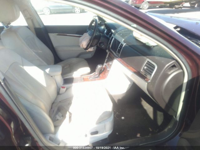 Photo 4 VIN: 3LNHL2JC3BR766074 - LINCOLN MKZ 