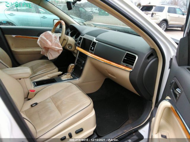 Photo 4 VIN: 3LNHL2JC4CR820628 - LINCOLN MKZ 