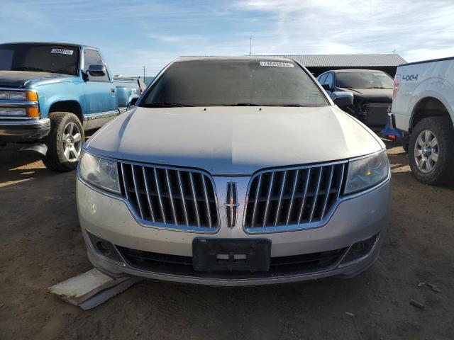 Photo 4 VIN: 3LNHL2JC5BR770627 - LINCOLN MKZ 