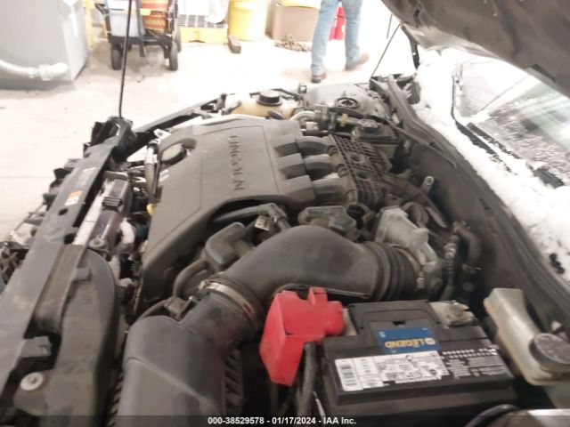 Photo 9 VIN: 3LNHL2JC5CR820654 - LINCOLN MKZ 