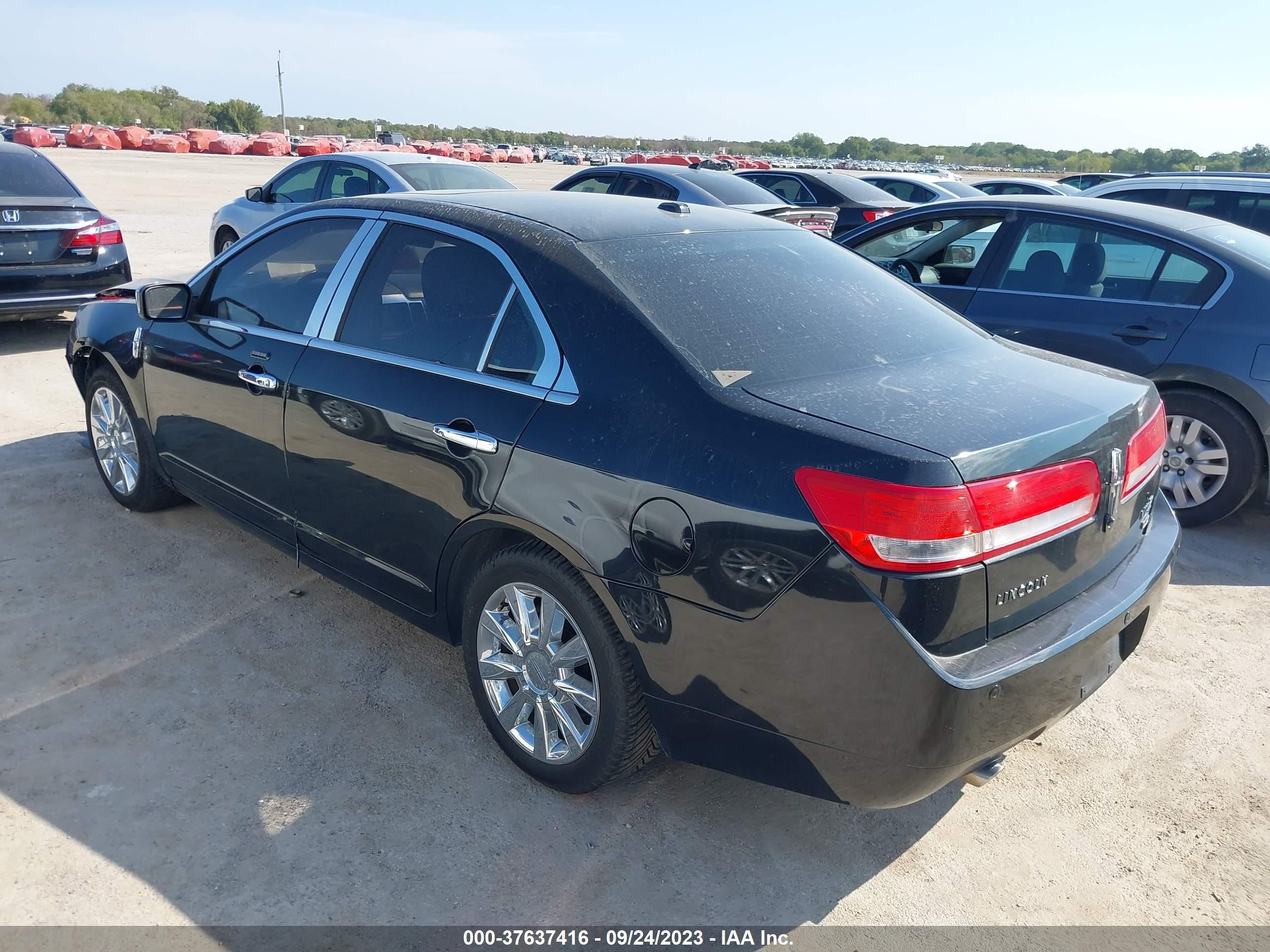 Photo 2 VIN: 3LNHL2JC6CR831050 - LINCOLN MKZ 