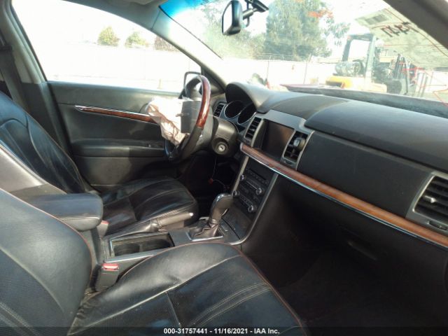 Photo 4 VIN: 3LNHL2JC7AR752175 - LINCOLN MKZ 