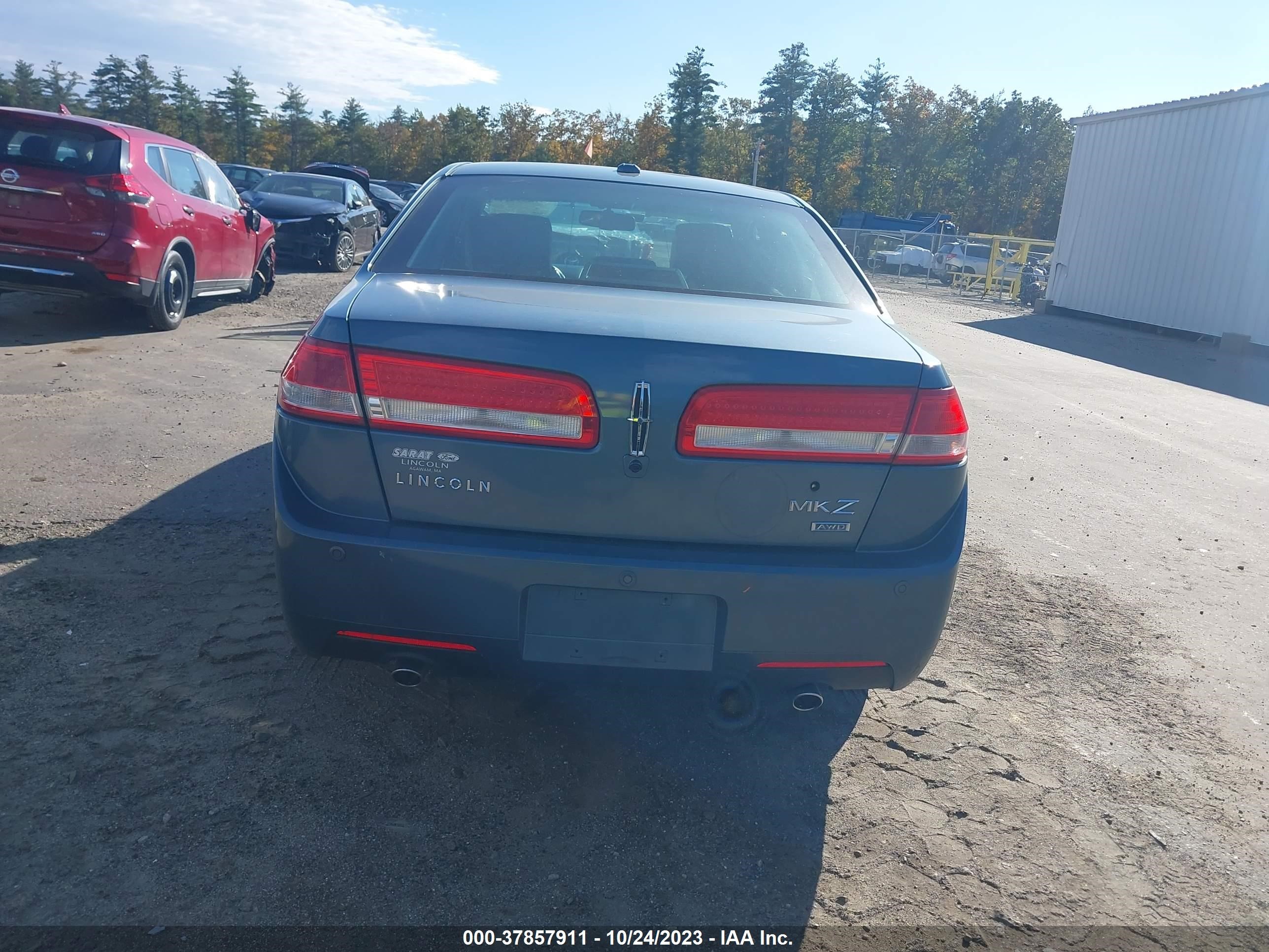 Photo 16 VIN: 3LNHL2JC8BR767883 - LINCOLN MKZ 