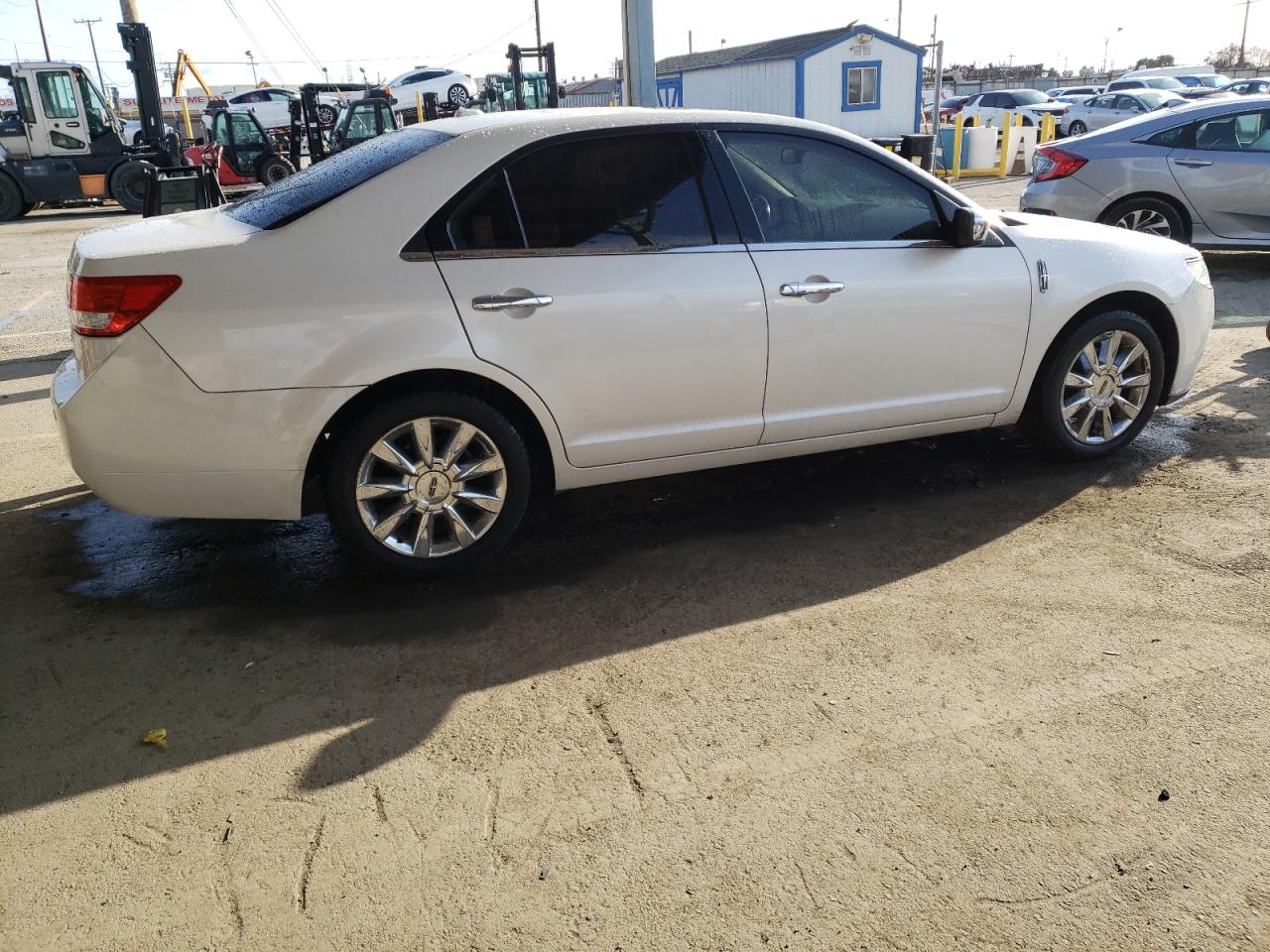 Photo 2 VIN: 3LNHL2JC8CR824293 - LINCOLN MKZ 