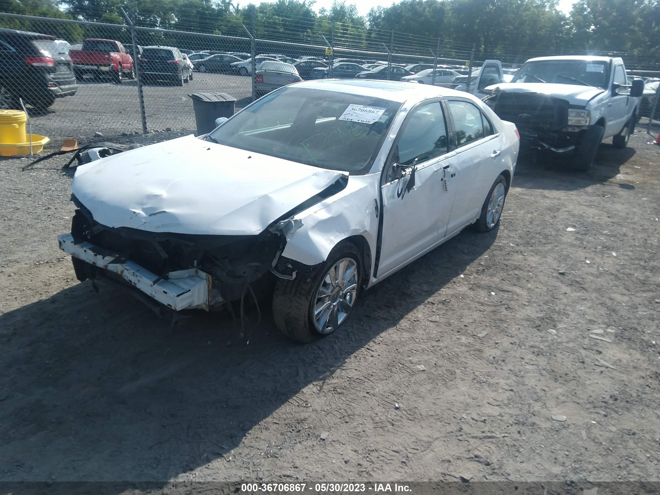 Photo 1 VIN: 3LNHL2JC9BR770419 - LINCOLN MKZ 