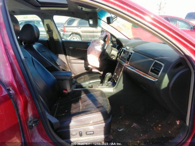 Photo 4 VIN: 3LNHL2JC9CR834721 - LINCOLN MKZ 