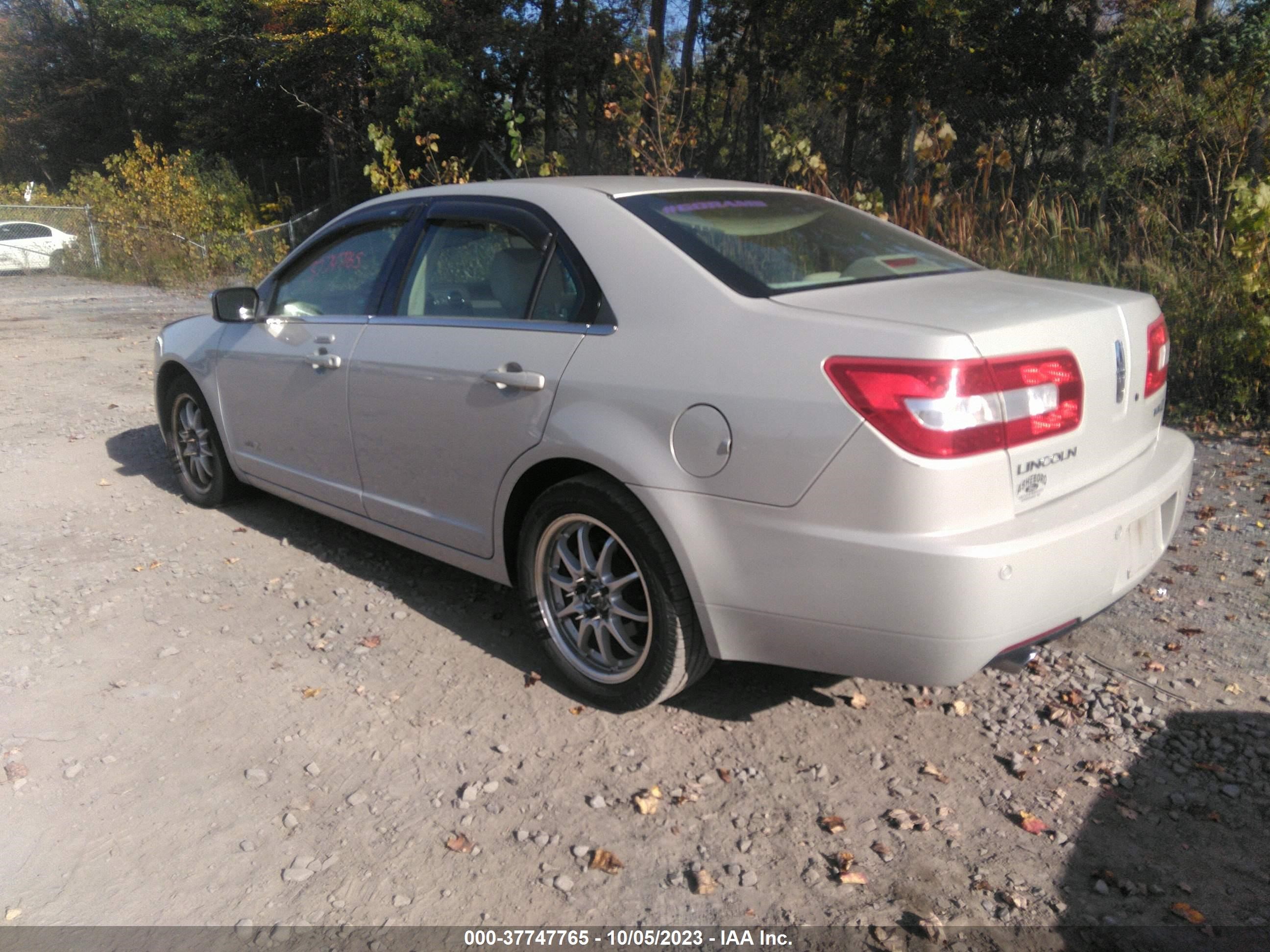 Photo 2 VIN: 3LNHM26T08R607477 - LINCOLN MKZ 