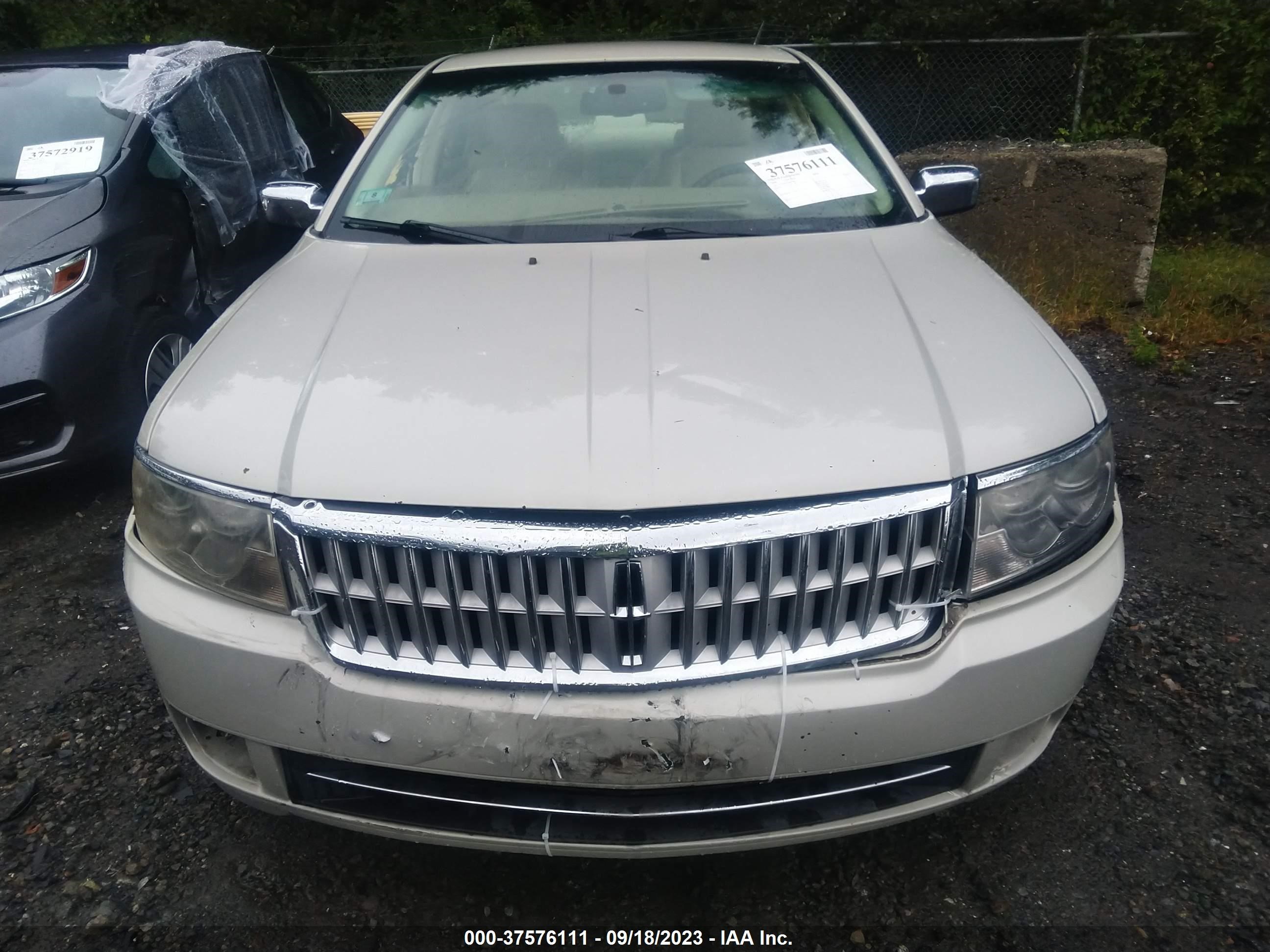 Photo 11 VIN: 3LNHM26T08R613375 - LINCOLN MKZ 