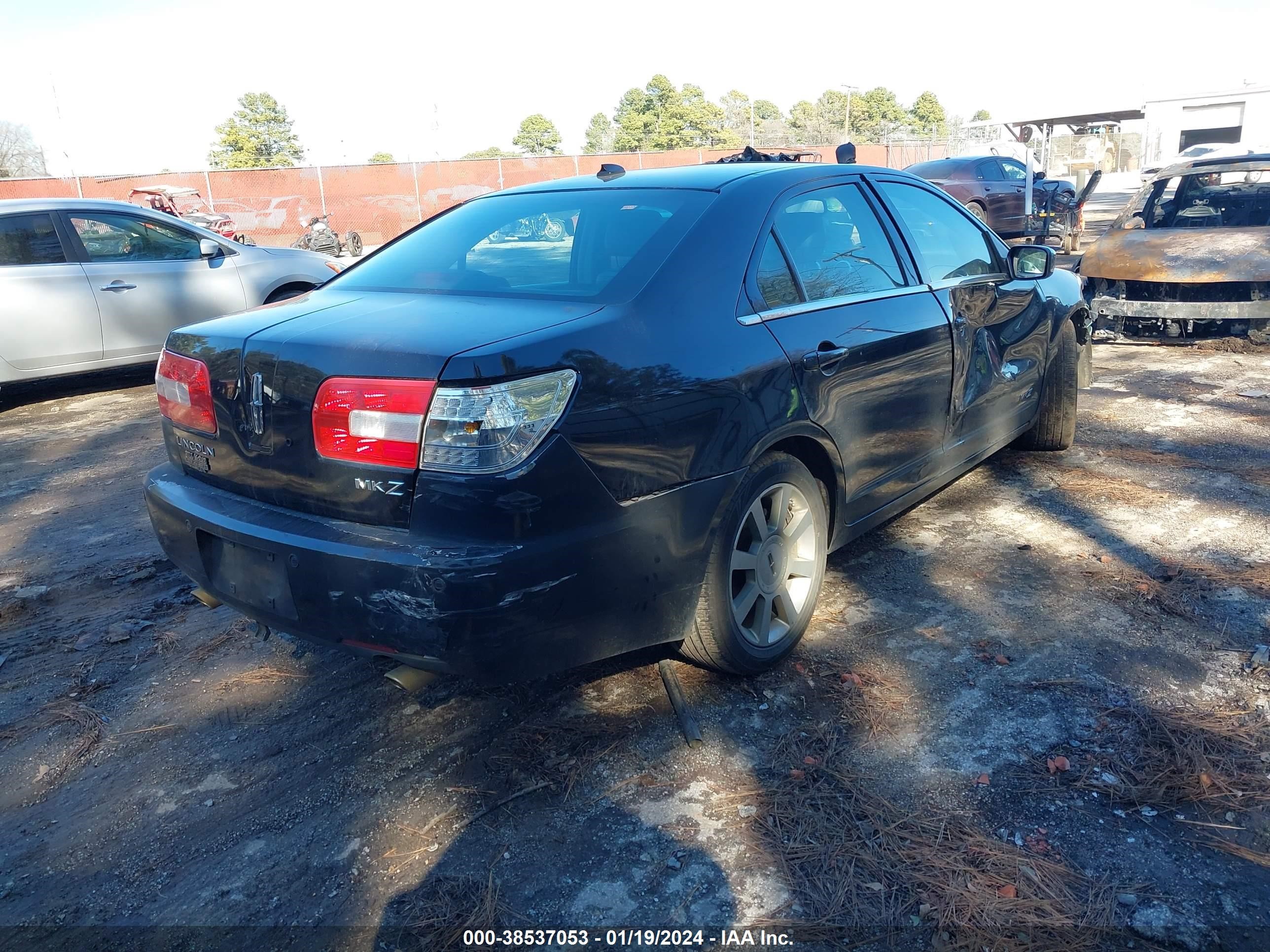 Photo 3 VIN: 3LNHM26T08R632279 - LINCOLN MKZ 