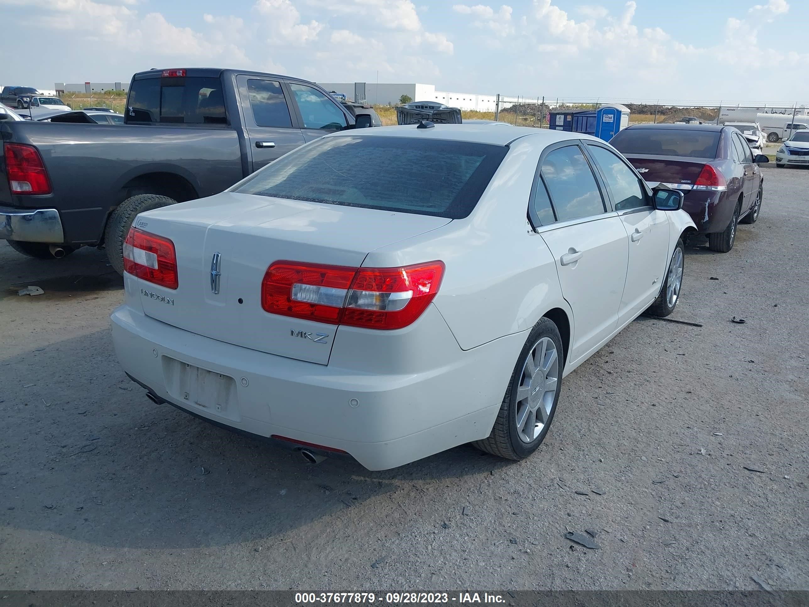 Photo 3 VIN: 3LNHM26T08R640205 - LINCOLN MKZ 