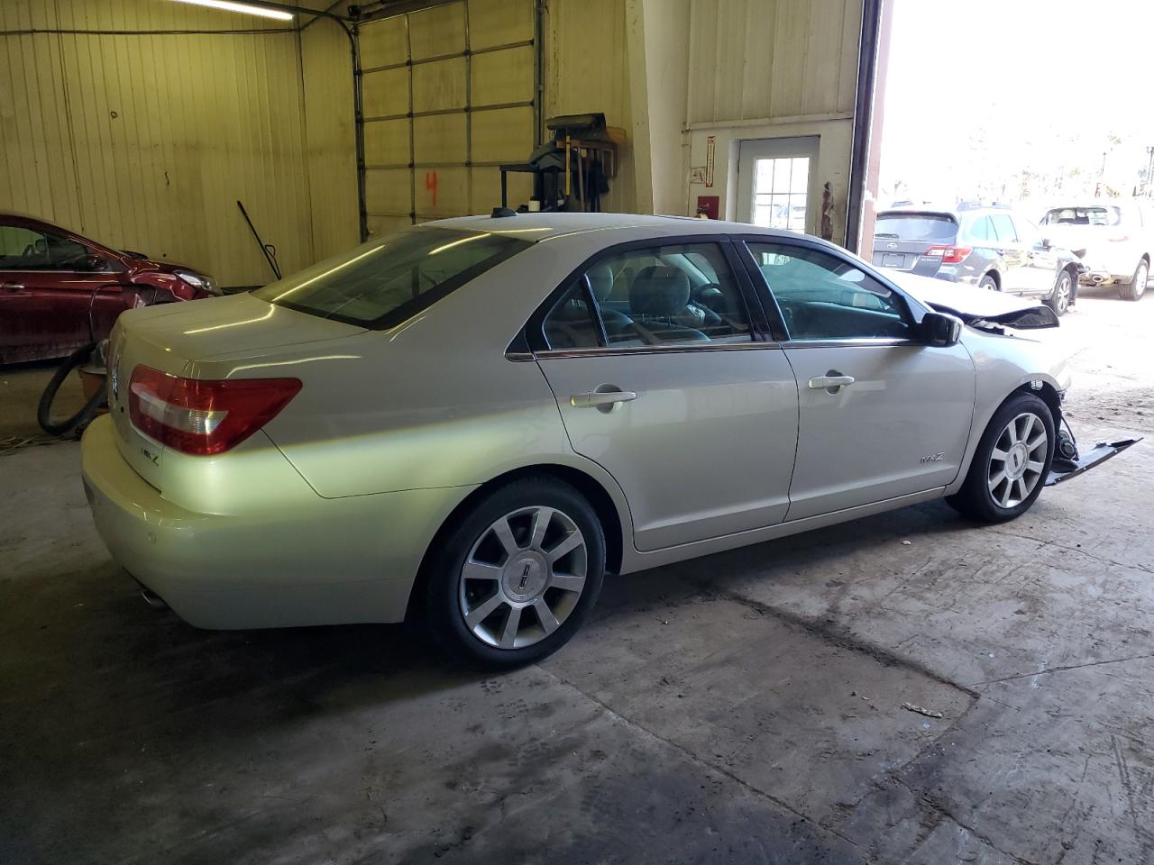 Photo 2 VIN: 3LNHM26T08R664357 - LINCOLN MKZ 