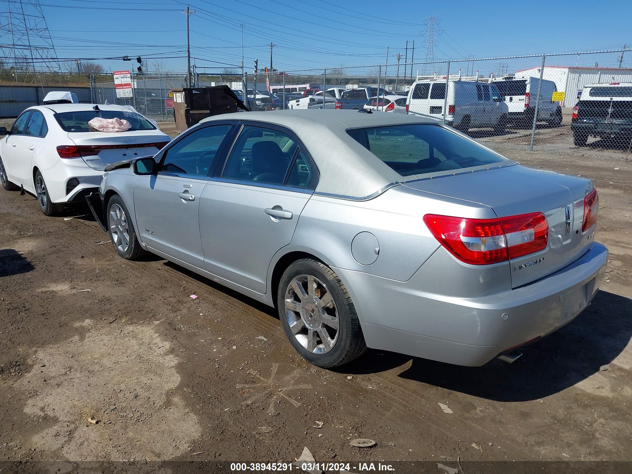 Photo 2 VIN: 3LNHM26T09R627889 - LINCOLN MKZ 