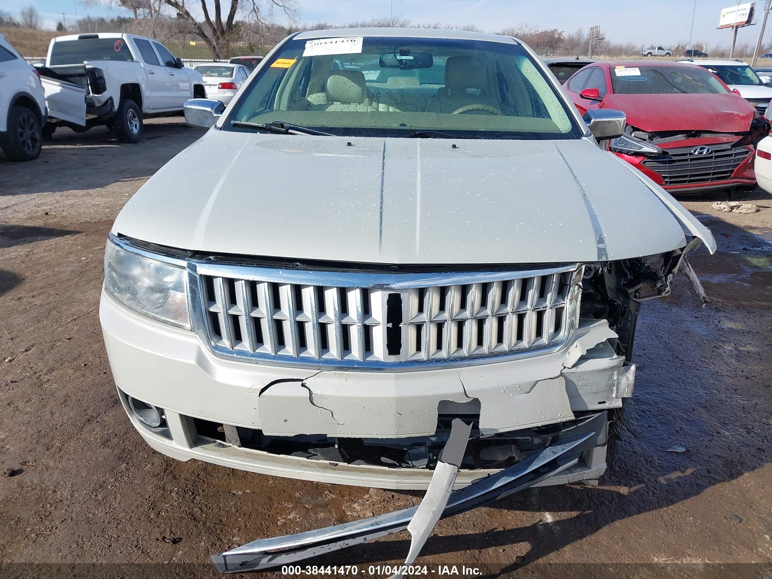 Photo 11 VIN: 3LNHM26T18R606077 - LINCOLN MKZ 